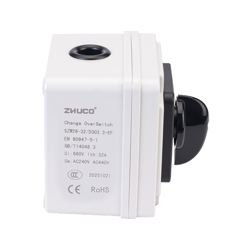 ZHUCO SZW26-32/D303.3EF three-circuit IP65 protected changeover switch